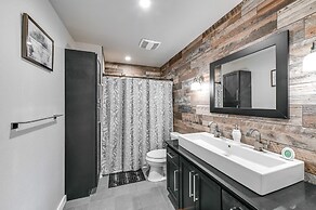 Spacious Mckinney Farm Getaway w/ Game Room!