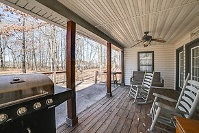 Clarksville Home w/ Porch & Fishing Pond Access!