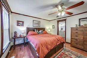 Clarksville Home w/ Porch & Fishing Pond Access!