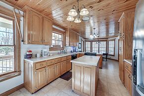 Clarksville Home w/ Porch & Fishing Pond Access!