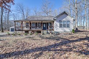 Clarksville Home w/ Porch & Fishing Pond Access!