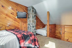 Cozy Cabin Between Stratton Resort & Mount Snow