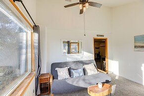 Bend Home w/ Fire Pit, 4 Mi to High Desert Museum!