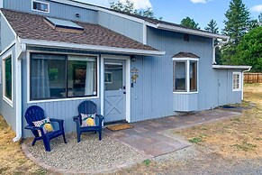 Bend Home w/ Fire Pit, 4 Mi to High Desert Museum!