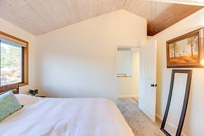 Bend Home w/ Fire Pit, 4 Mi to High Desert Museum!