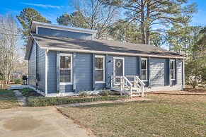 Sanford Family Home w/ Deck ~ 2 Mi to Downtown!