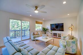 Fort Pierce Vacation Rental w/ Shared Pool & Patio