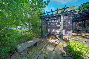 Spacious Jamestown Home Near Nat'l Comedy Center!