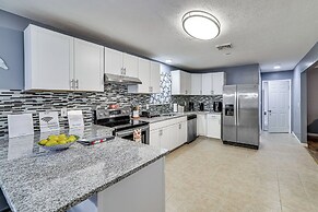 Pennsylvania Home w/ Hot Tub: 7 Mi to Kalahari!