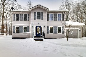 Pennsylvania Home w/ Hot Tub: 7 Mi to Kalahari!