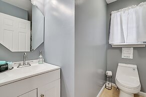 Pennsylvania Home w/ Hot Tub: 7 Mi to Kalahari!