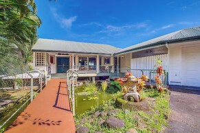 Honomu Home w/ Screened Lanai + Ocean Views!