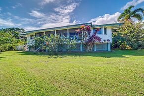 Honomu Home w/ Screened Lanai + Ocean Views!