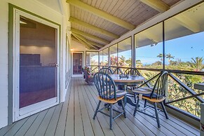 Honomu Home w/ Screened Lanai + Ocean Views!