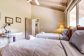 Honomu Home w/ Screened Lanai + Ocean Views!