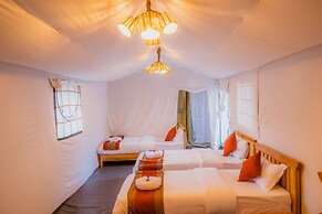 Kalash Parkaze and Tent Inn