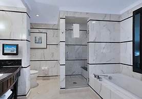 FontaineBleau Resort Ocean plus City View