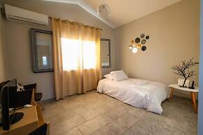 Villa Myra in Kalivia Thorikou