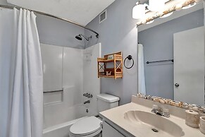 Toes In The Water / 4406 Hhr 2 Bedroom Condo by RedAwning