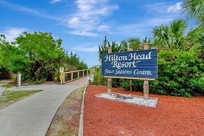 Toes In The Water / 4406 Hhr 2 Bedroom Condo by RedAwning