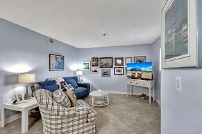 Toes In The Water / 4406 Hhr 2 Bedroom Condo by RedAwning