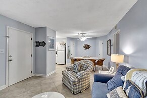 Toes In The Water / 4406 Hhr 2 Bedroom Condo by RedAwning