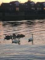 Romantic 3beds Yacht Escape on Thames