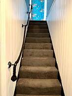 Inviting 4-bed House Near Heathrow w/ Fireplace