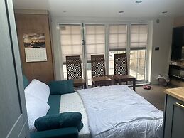 Stunning 1-bed Studio in London