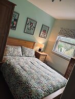 Central Beverley 4-bedroom Townhouse