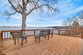 Grand Lake Views: Pet-friendly Jay Getaway!
