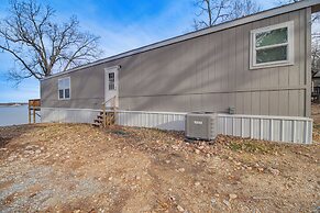 Grand Lake Views: Pet-friendly Jay Getaway!