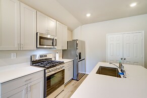 Brand New Spring Home < 1 Mi to Old Town!