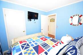 Twin Tree Road 511 3 Bedroom Home by RedAwning