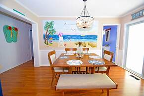 Twin Tree Road 511 3 Bedroom Home by RedAwning