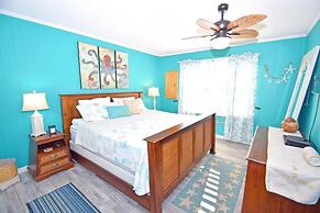 Twin Tree Road 511 3 Bedroom Home by RedAwning