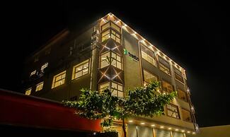 Treebo Jaguar Comforts, 3 Kms From Mahatma Gandhi Park