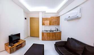 Smyrna Homes & Suits