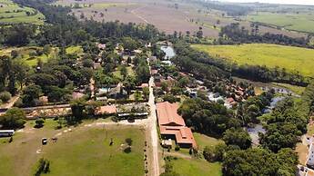 Camping e Pousada Carrion