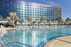 Universal's Terra Luna Resort