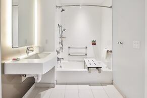 Universal's Terra Luna Resort