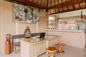 Camaradvipa Retreat Munduk