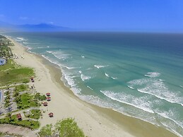 Ocean Waves Resort Cam Ranh