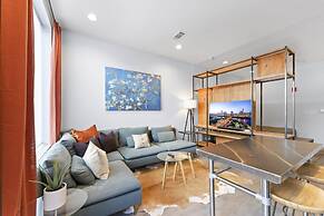 Prime East Downtown Studio w gym Washer Dryer