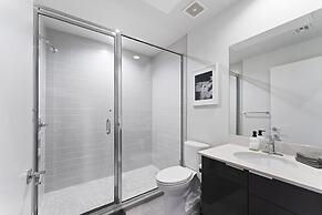 Prime East Downtown Studio w gym Washer Dryer