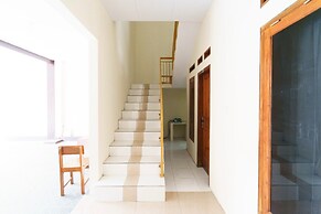 OYO Life 2884 Wisma Jatnika Syariah