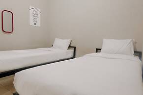 OYO Life 2399 Gerbera House - Kos Putri