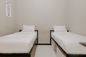 OYO Life 2399 Gerbera House - Kos Putri