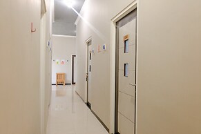 OYO Life 2399 Gerbera House - Kos Putri