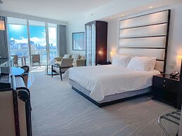 FontaineBleau with Ocean plus Bay and City View